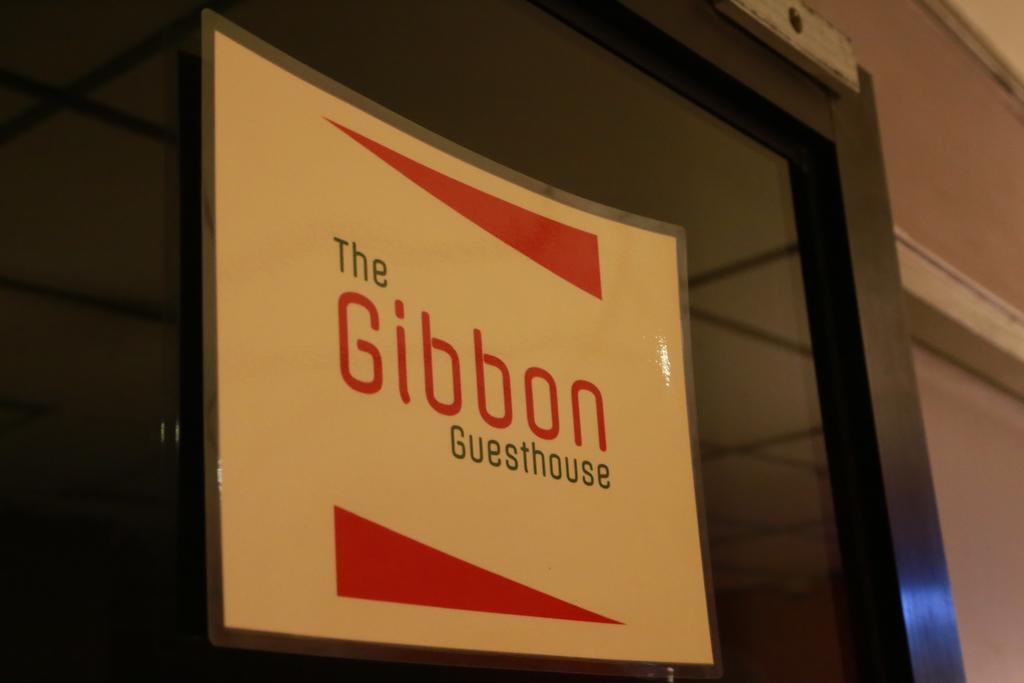 Gibbon Guesthouse Kuching Buitenkant foto