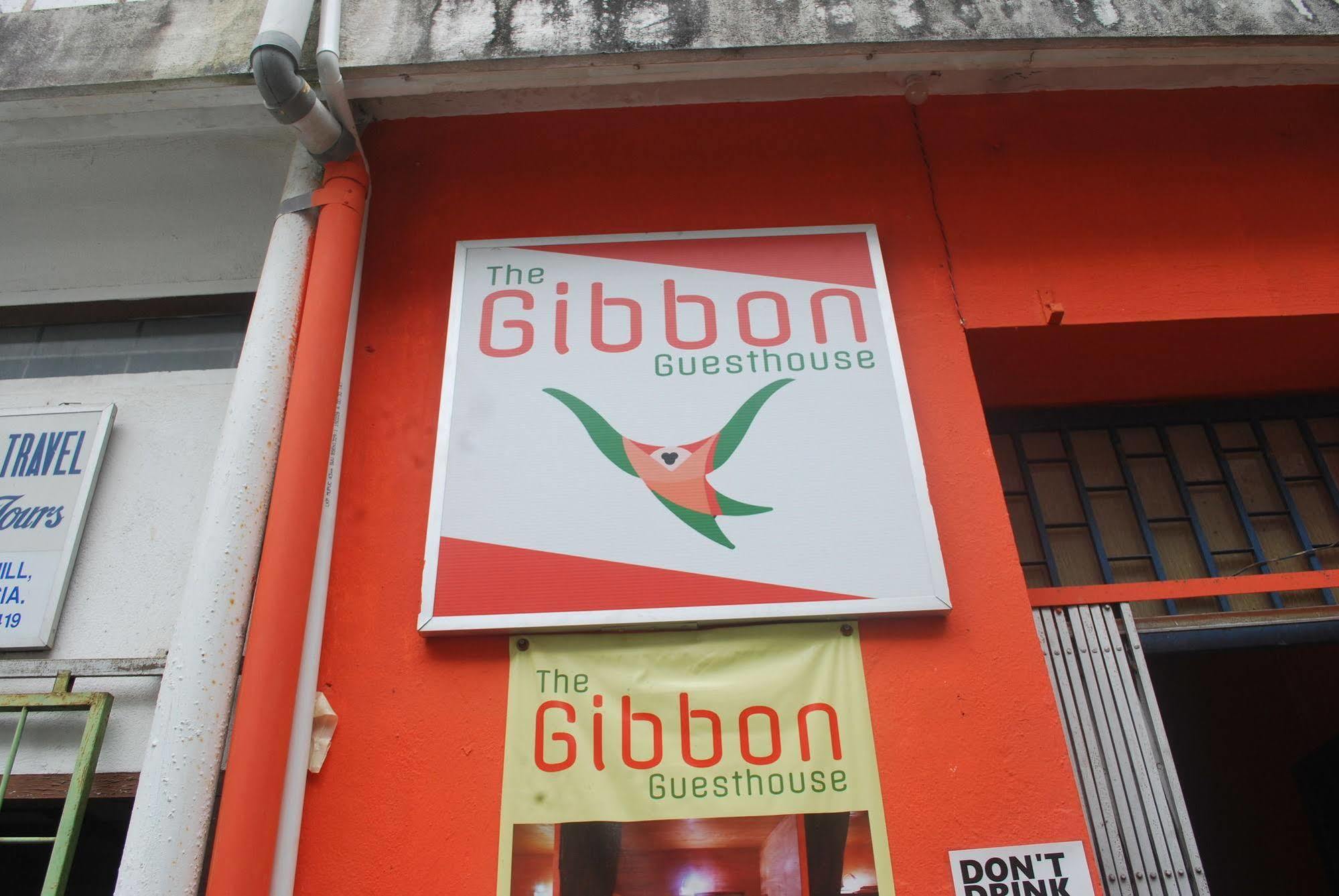 Gibbon Guesthouse Kuching Buitenkant foto